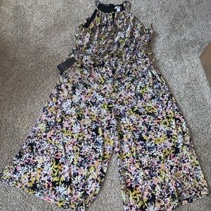 Jumper with belt,pockets, zipper back with hook and eye closure